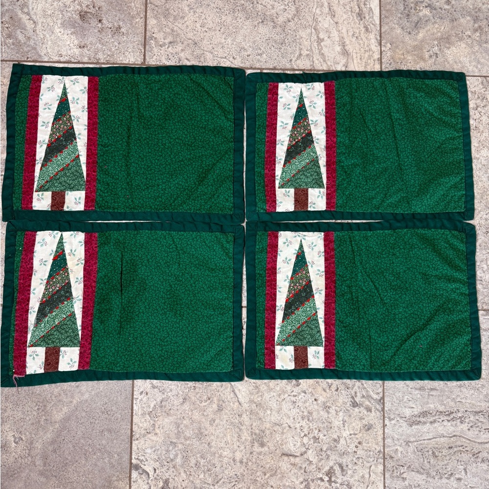 Vintage Quilted Christmas Placemats Set Of 4 Christmas Tree Pattern Green/red